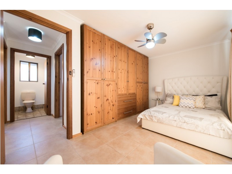 2/113 The Cove Road, Hallett Cove SA 5158