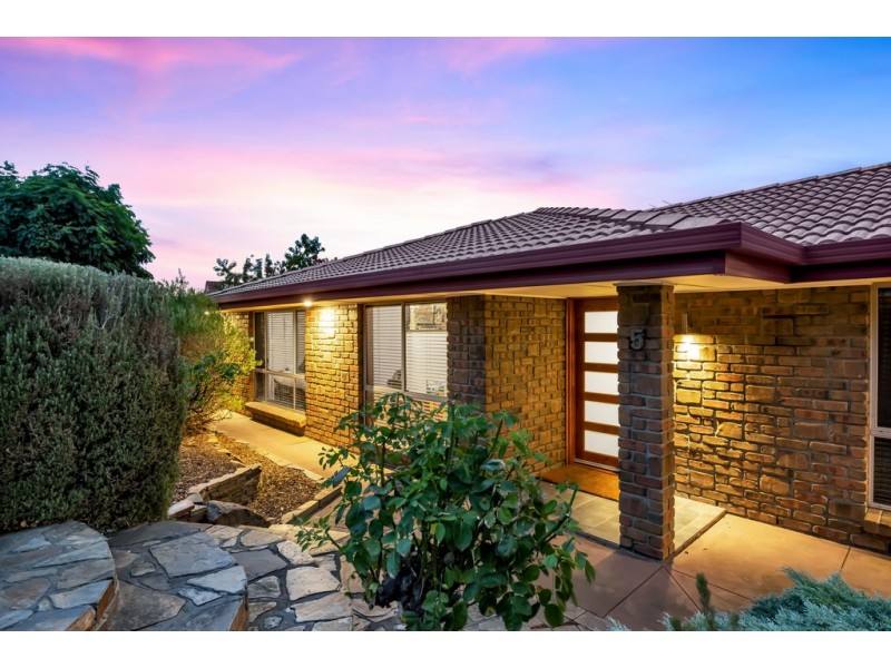 5 Farriers Way, Woodcroft SA 5162
