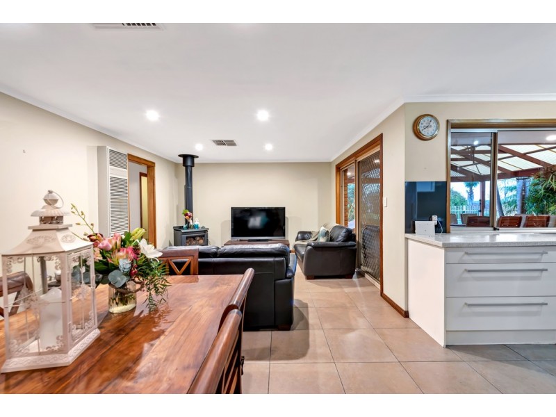 5 Farriers Way, Woodcroft SA 5162