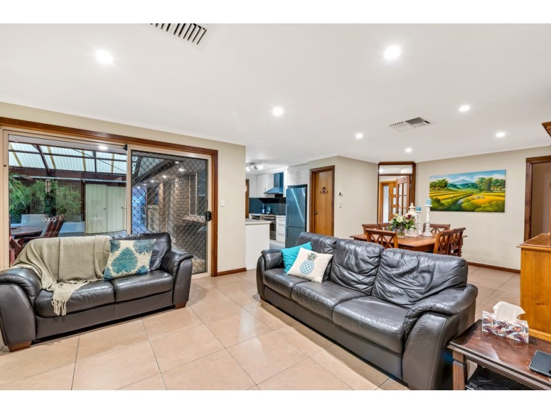 5 Farriers Way, Woodcroft SA 5162