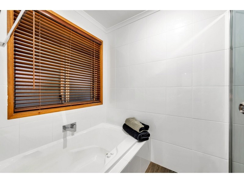 5 Farriers Way, Woodcroft SA 5162