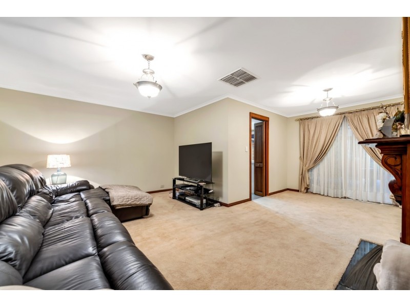 5 Farriers Way, Woodcroft SA 5162