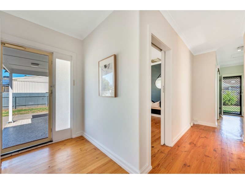 35 Oakleigh Road, Marion SA 5043