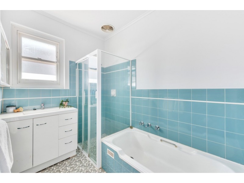 35 Oakleigh Road, Marion SA 5043