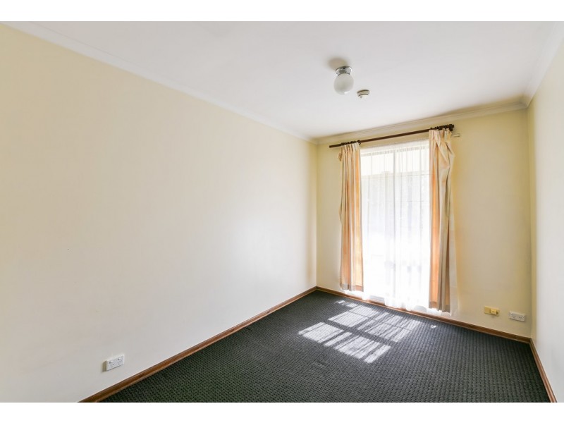 11 Iona Road, Aberfoyle Park SA 5159