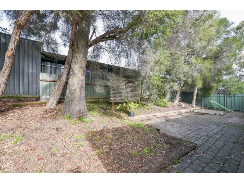 11 Iona Road, Aberfoyle Park SA 5159