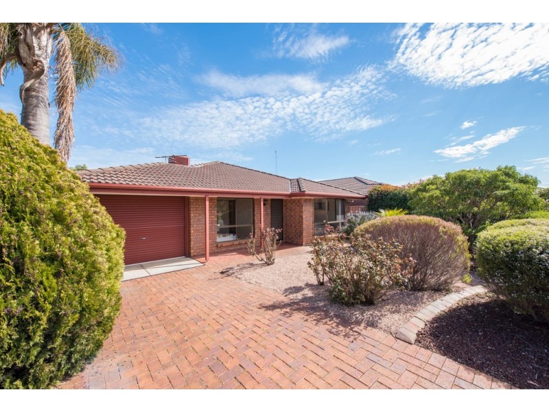 27 Brooks Circuit, Woodcroft SA 5162