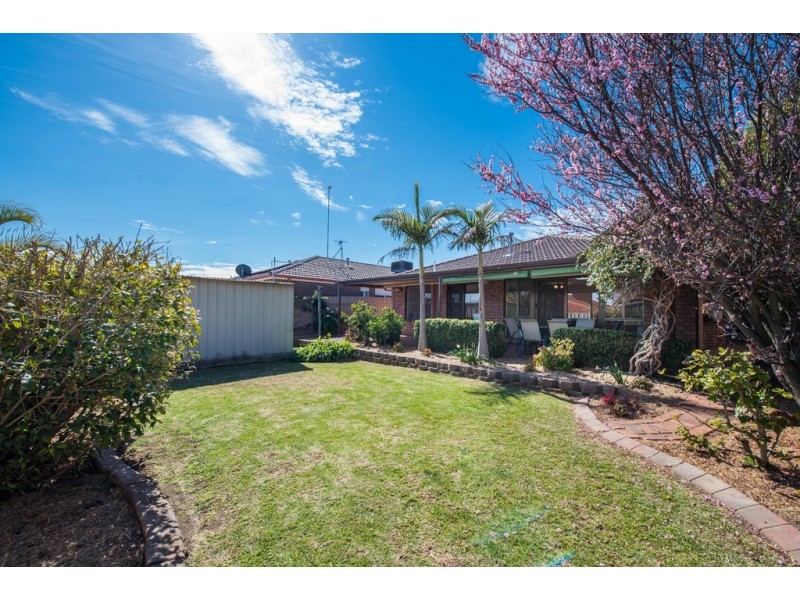 27 Brooks Circuit, Woodcroft SA 5162