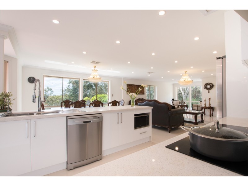 28 Piggott Range Road, Chandlers Hill SA 5159