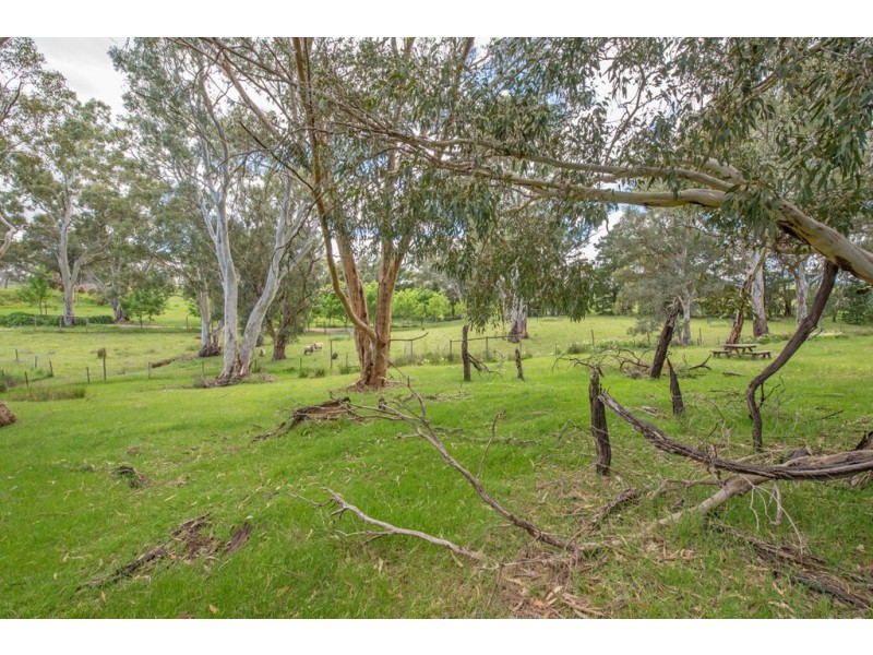 28 Piggott Range Road, Chandlers Hill SA 5159