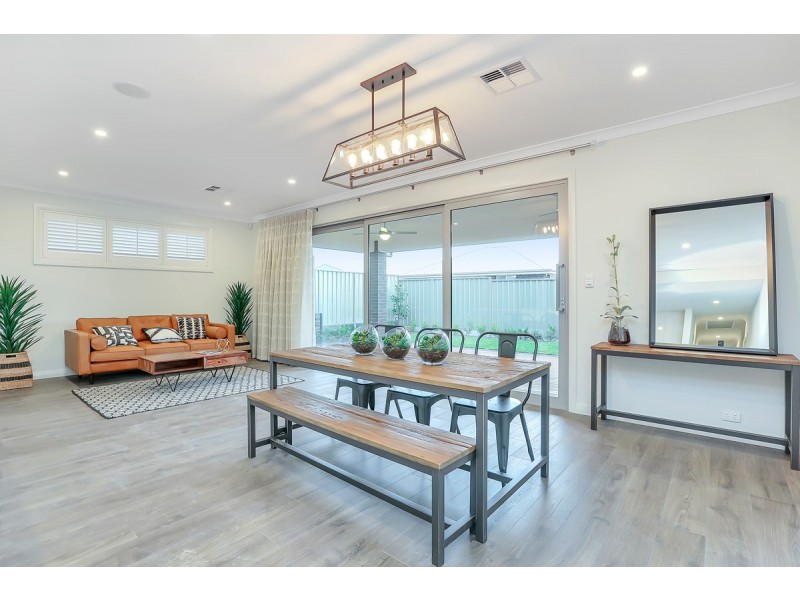 50 Vista Parade, Seaford Heights SA 5169