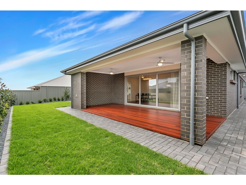 50 Vista Parade, Seaford Heights SA 5169