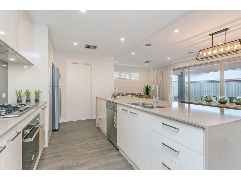 50 Vista Parade, Seaford Heights SA 5169