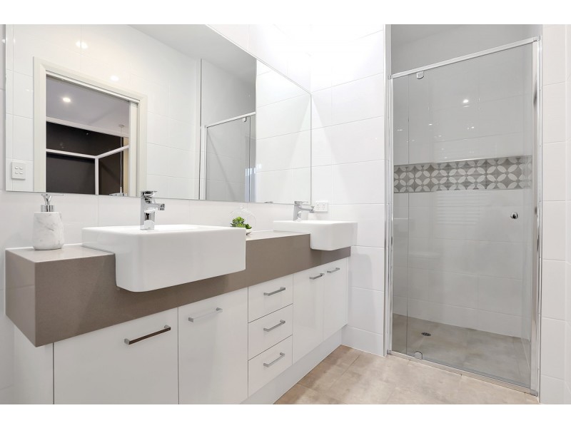 50 Vista Parade, Seaford Heights SA 5169