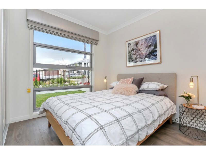 50 Vista Parade, Seaford Heights SA 5169