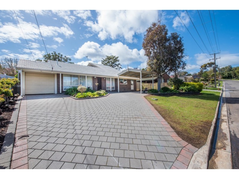 9 Amberly Drive, Happy Valley SA 5159