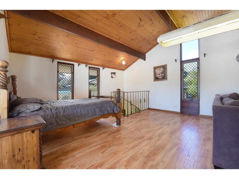 9 Amberly Drive, Happy Valley SA 5159