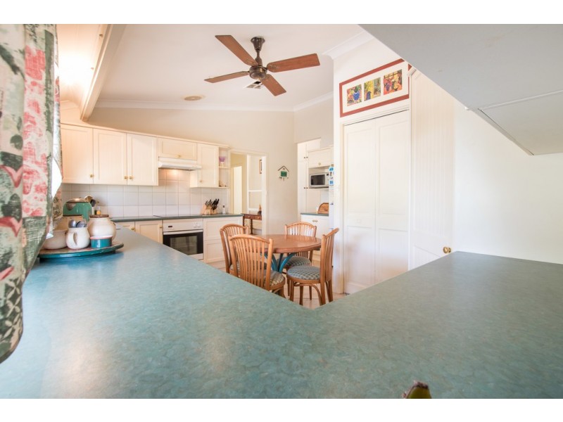 9 Amberly Drive, Happy Valley SA 5159