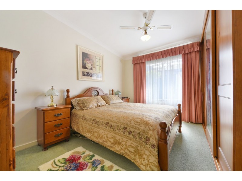 9 Amberly Drive, Happy Valley SA 5159