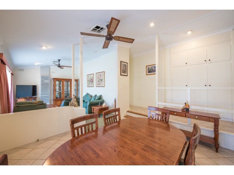 9 Amberly Drive, Happy Valley SA 5159