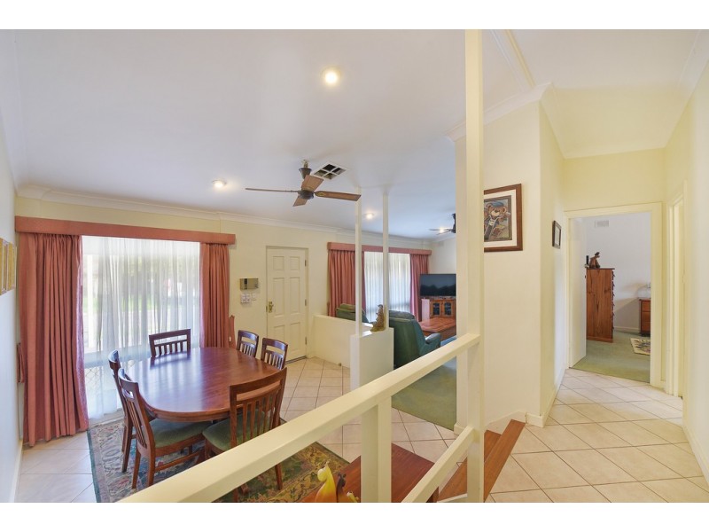 9 Amberly Drive, Happy Valley SA 5159