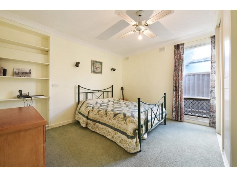 9 Amberly Drive, Happy Valley SA 5159