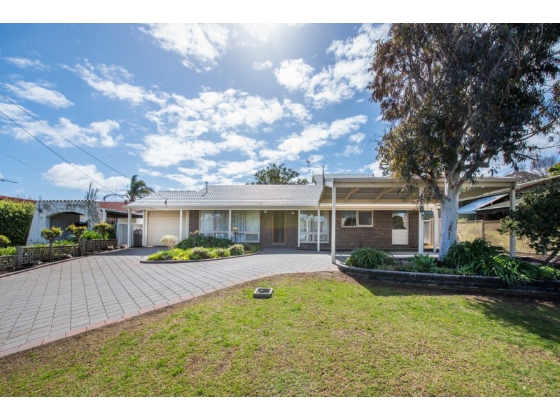 9 Amberly Drive, Happy Valley SA 5159