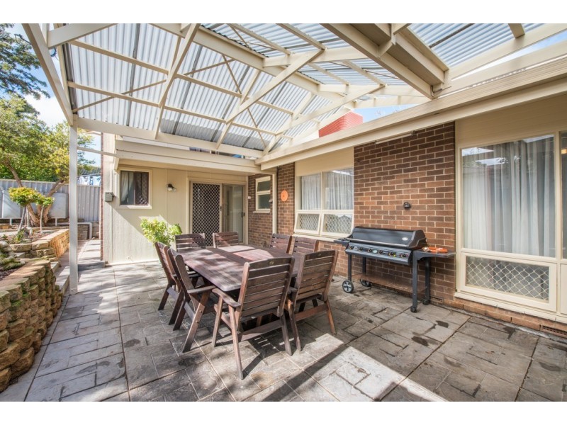 9 Amberly Drive, Happy Valley SA 5159