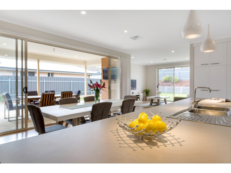 28 Aurora Circuit, Meadows SA 5201