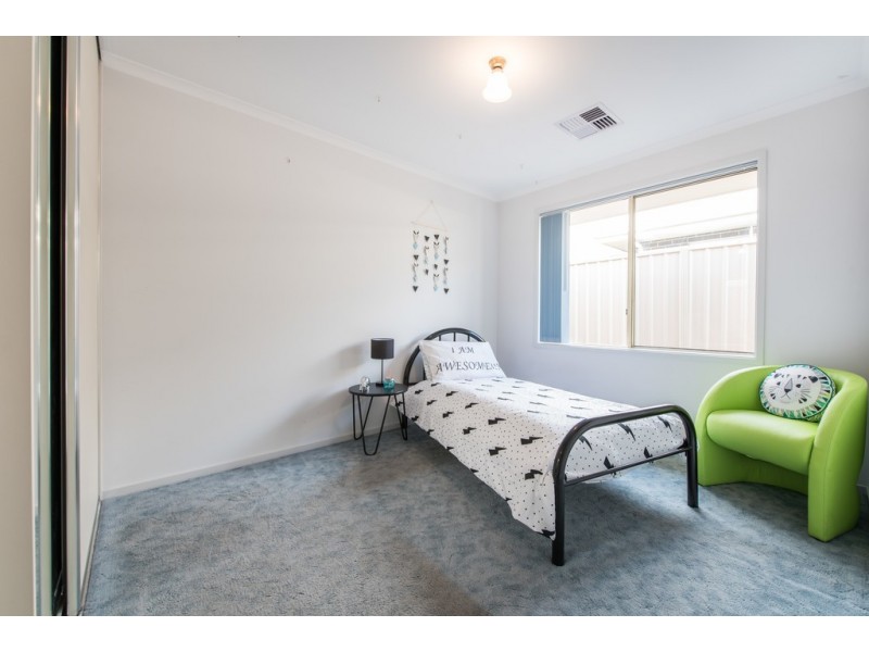 11 Miranda Place, Seaford Meadows SA 5169