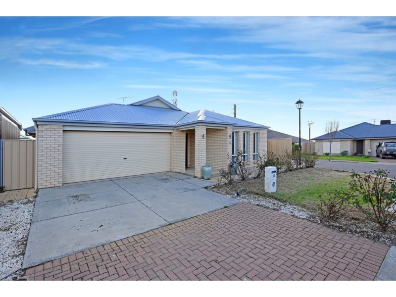 11 Miranda Place, Seaford Meadows SA 5169