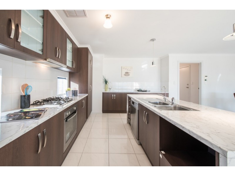 11 Miranda Place, Seaford Meadows SA 5169