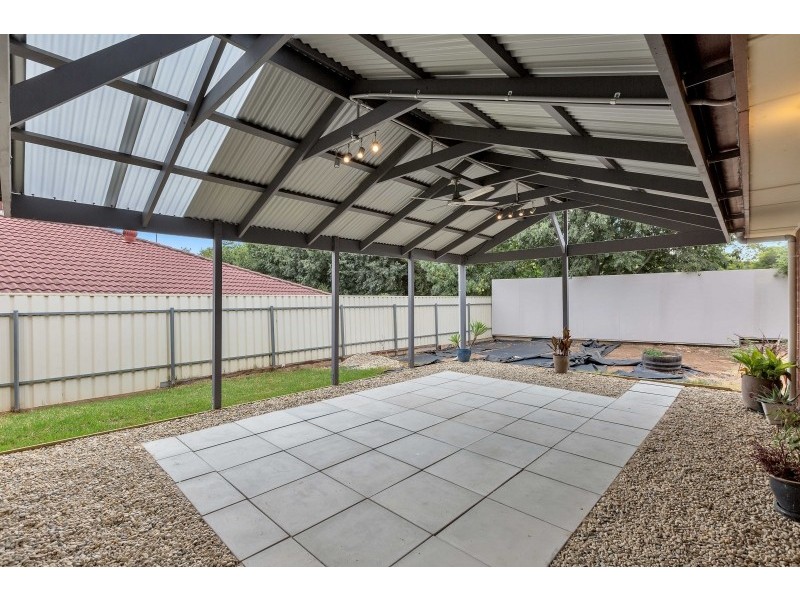 8 Hamilton Court, Sheidow Park SA 5158