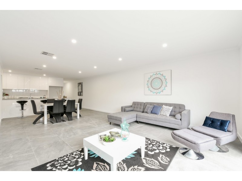 18 Oceanview Road, Christies Beach SA 5165