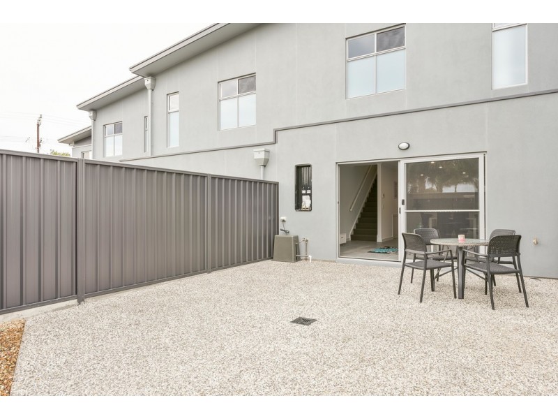 18 Oceanview Road, Christies Beach SA 5165