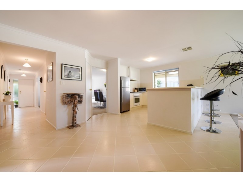 12 John Walk, Flagstaff Hill SA 5159