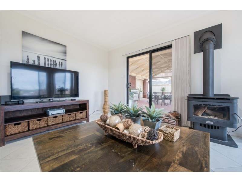 24 Freebairn Drive, Hallett Cove SA 5158