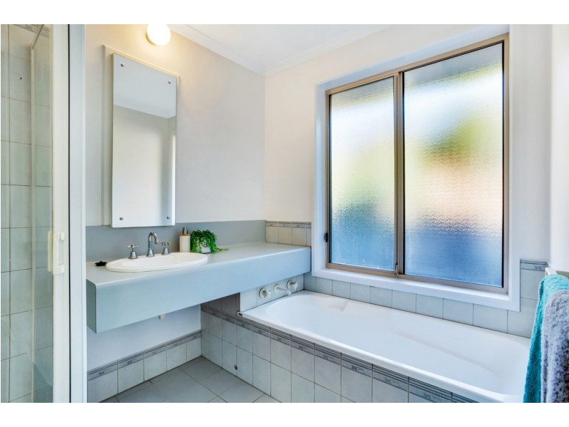 10 Alandry Court, Hillbank SA 5112