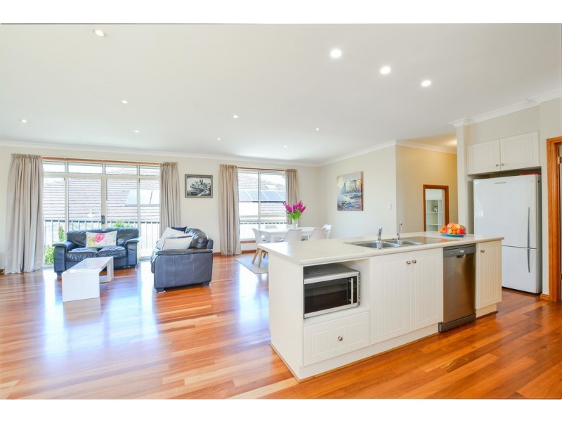 22 Charlson Rise, Happy Valley SA 5159