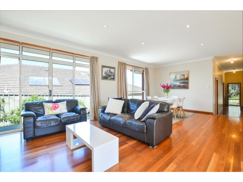 22 Charlson Rise, Happy Valley SA 5159
