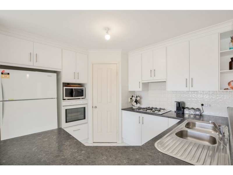 16 Edithburgh Avenue, Seaford Rise SA 5169