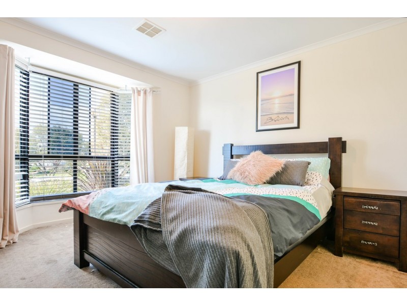 16 Edithburgh Avenue, Seaford Rise SA 5169