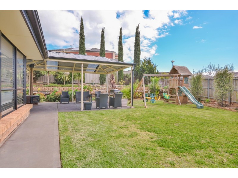 16 Edithburgh Avenue, Seaford Rise SA 5169