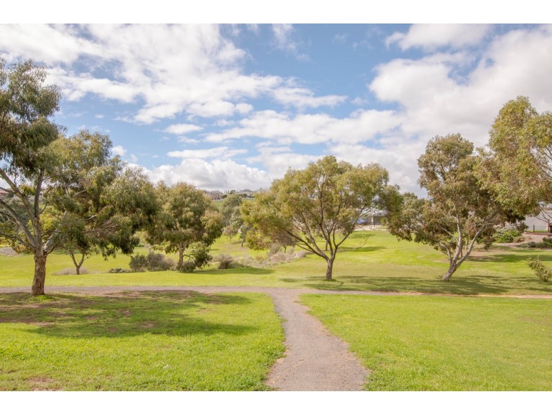 16 Edithburgh Avenue, Seaford Rise SA 5169