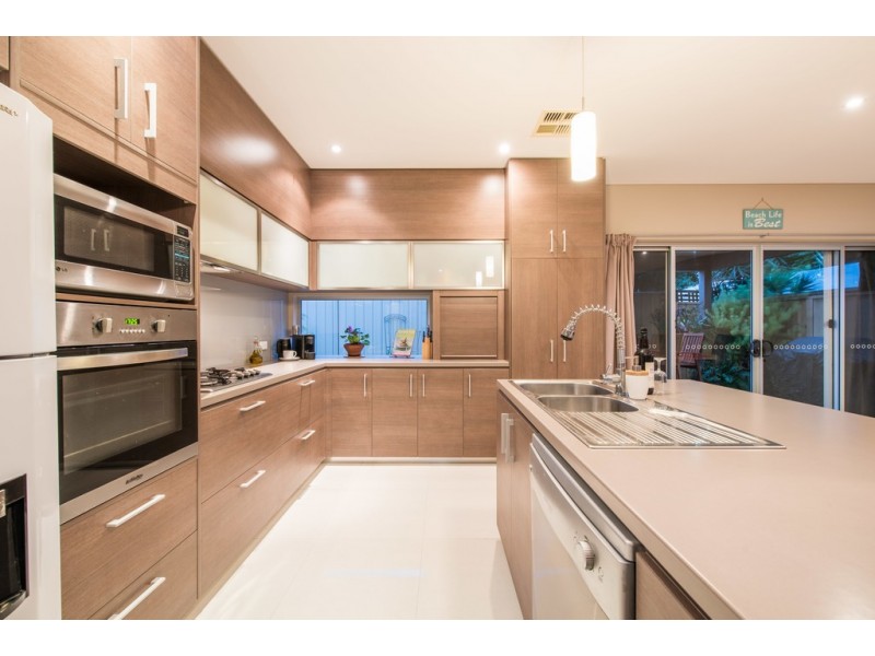 69a Cliff Ave, Port Noarlunga South SA 5167