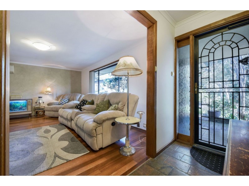 5 Alpine Rd, Happy Valley SA 5159