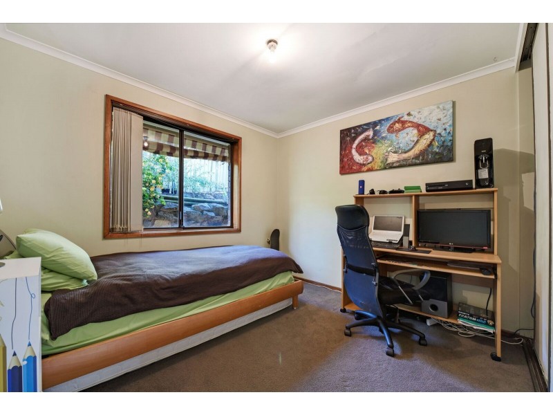 5 Alpine Rd, Happy Valley SA 5159