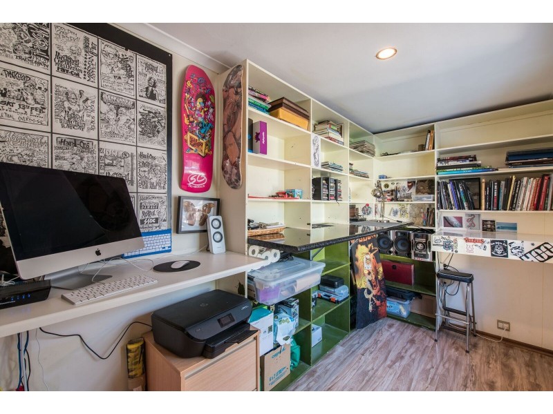 5 Alpine Rd, Happy Valley SA 5159