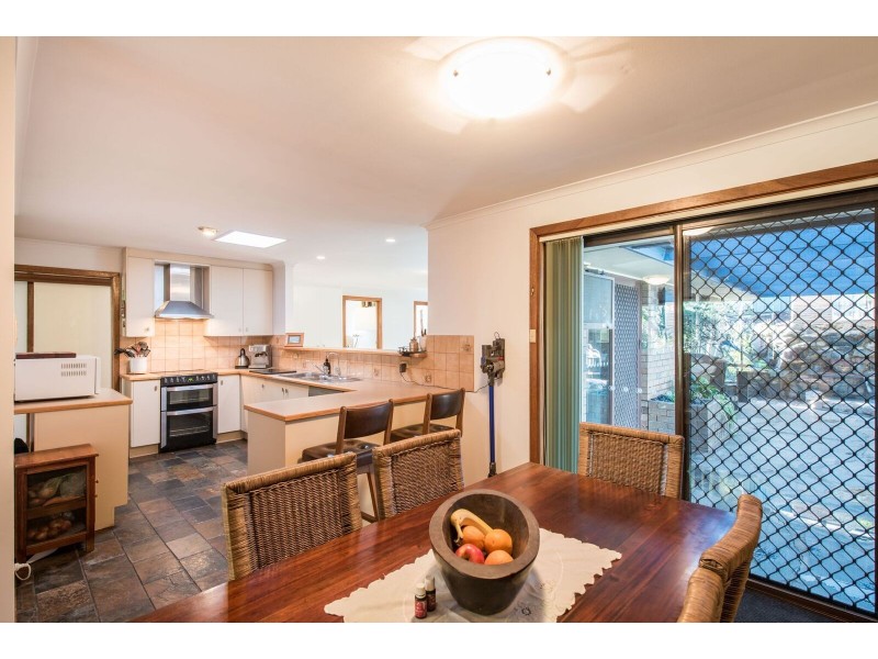5 Alpine Rd, Happy Valley SA 5159