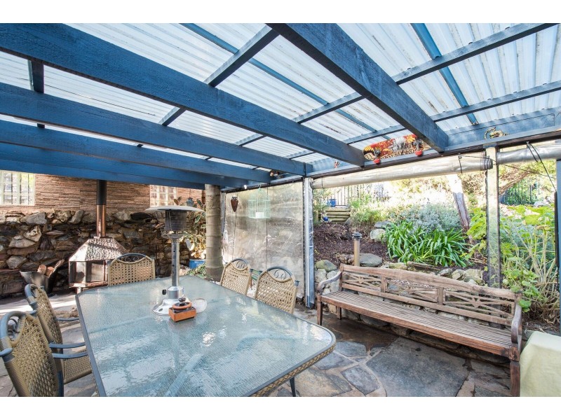 5 Alpine Rd, Happy Valley SA 5159